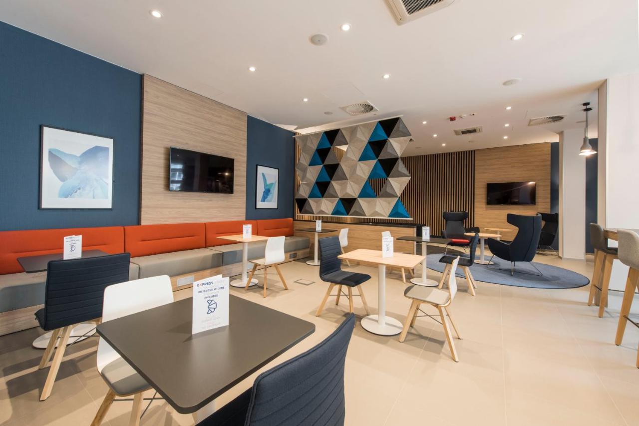 Holiday Inn Express Warsaw - Mokotow By Ihg Eksteriør bilde