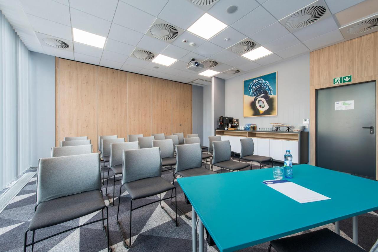 Holiday Inn Express Warsaw - Mokotow By Ihg Eksteriør bilde