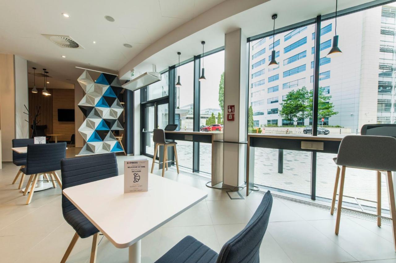 Holiday Inn Express Warsaw - Mokotow By Ihg Eksteriør bilde